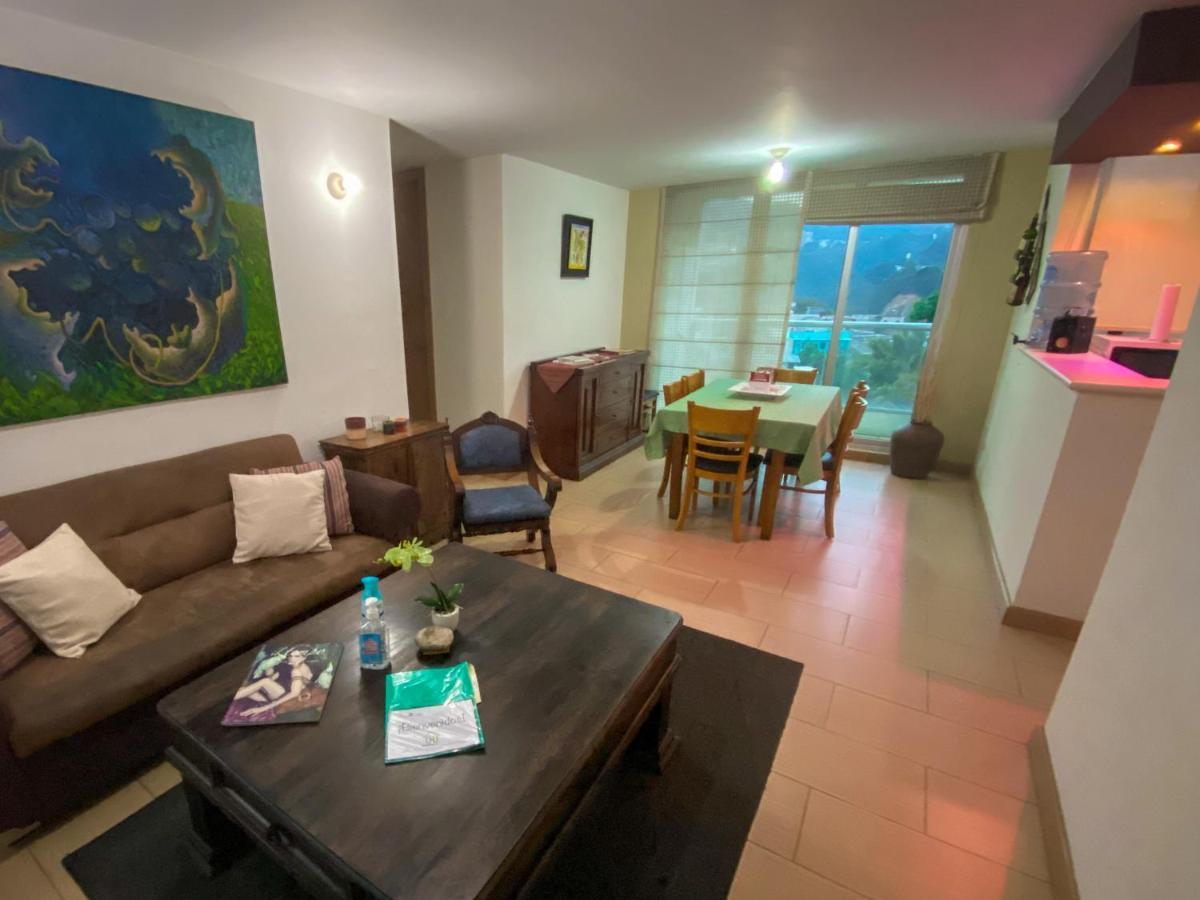 2 Rooms, 1 King Size Bed, 64" Smart Hdtv Ciudad de Guatemala Exteriér fotografie
